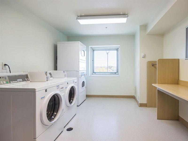 Motel 6-Whitby, On - Toronto East Екстериор снимка