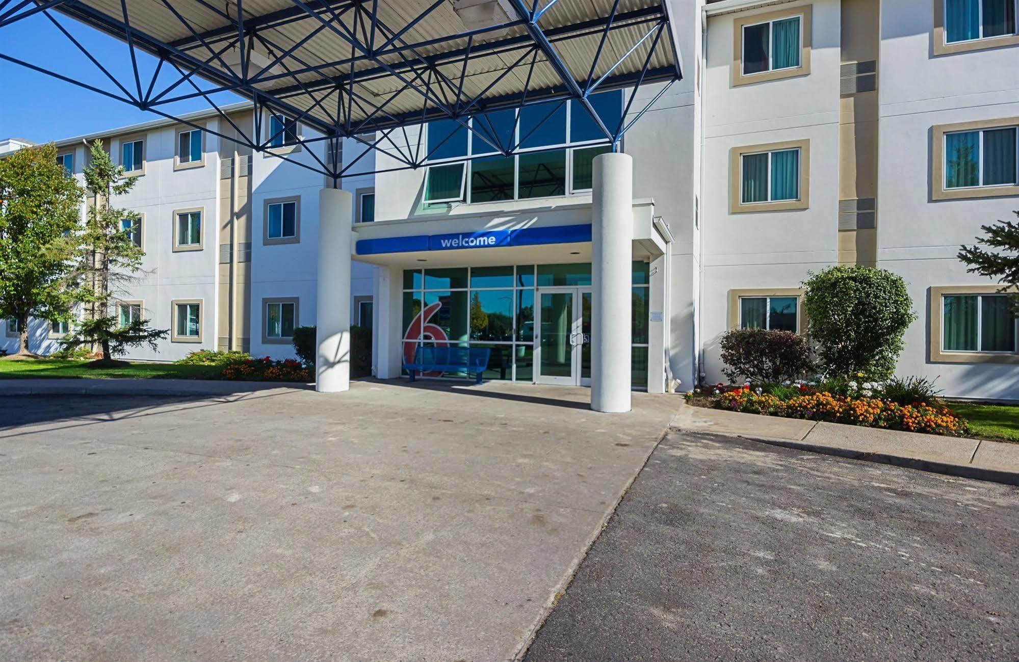 Motel 6-Whitby, On - Toronto East Екстериор снимка